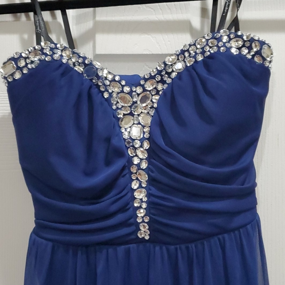Dress - Picture 4 of 6